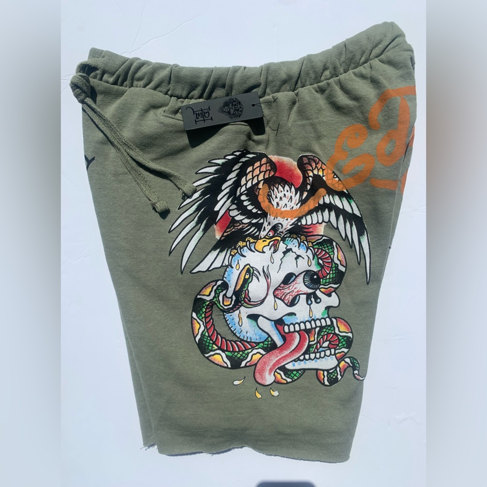 Ed Hardy Mens sweat shorts - Graphic Battle Skull -  Size M